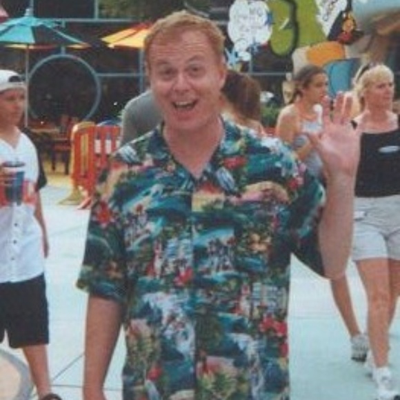 Meet your Posher, Chris - Picture 2 of 8